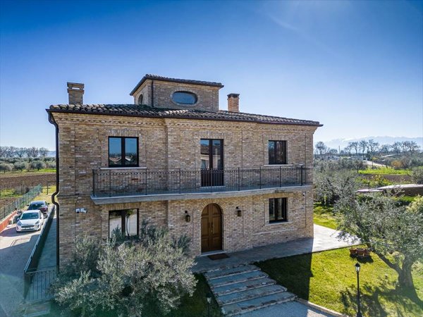 casa indipendente in vendita a Cepagatti