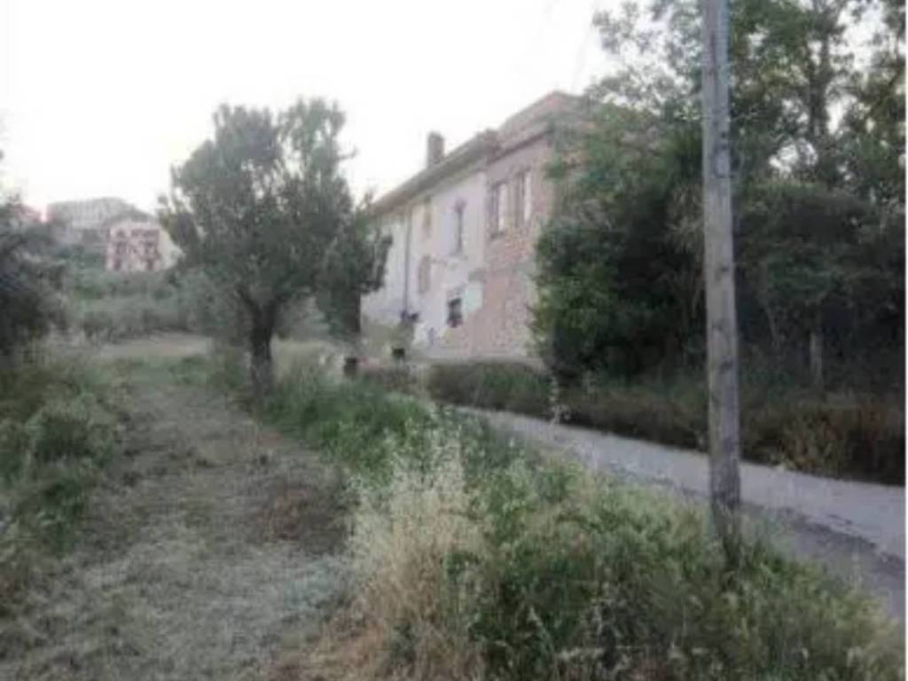 casa indipendente in vendita a Città Sant'Angelo