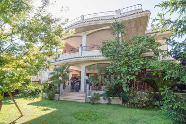 appartamento in vendita a Città Sant'Angelo in zona San Martino