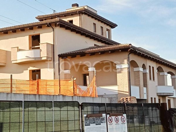 casa indipendente in vendita a Città Sant'Angelo