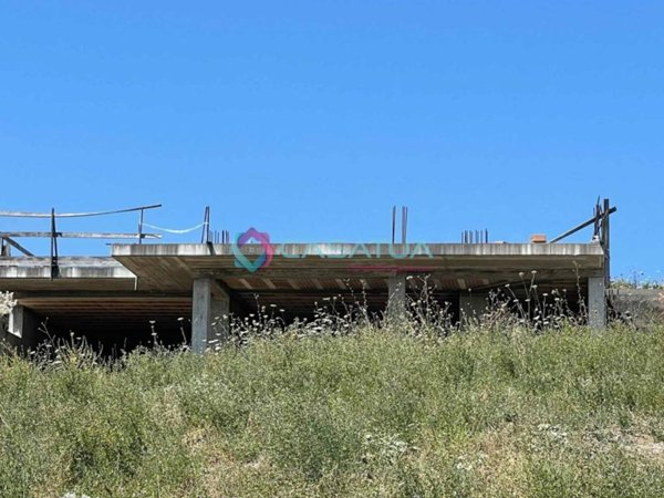casa indipendente in vendita a Città Sant'Angelo