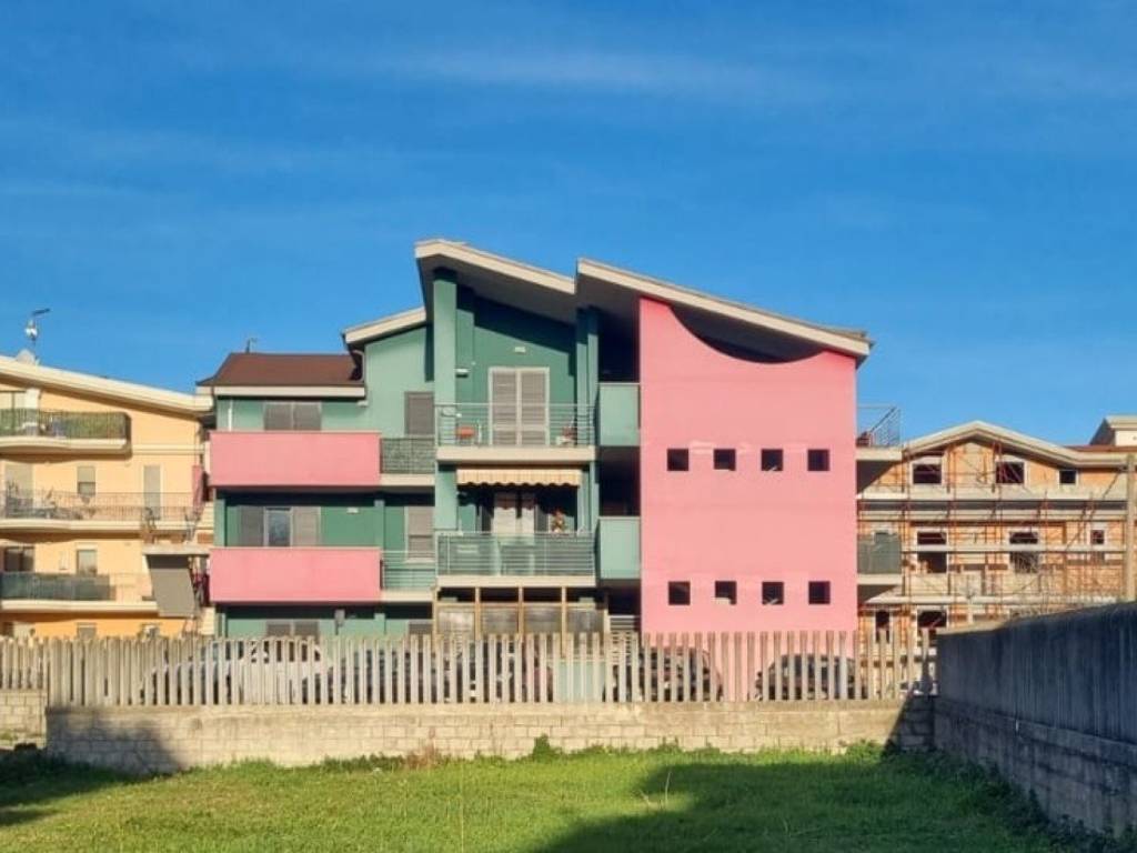 appartamento in vendita a Città Sant'Angelo in zona San Martino