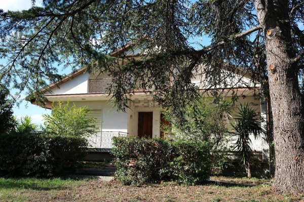 casa indipendente in vendita a Città Sant'Angelo in zona San Martino