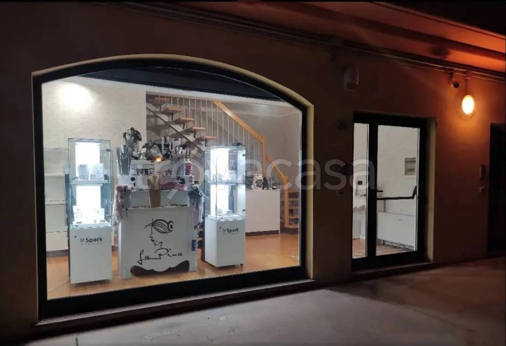 ufficio in vendita a Città Sant'Angelo