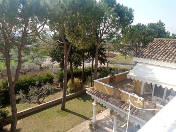 casa indipendente in vendita a Città Sant'Angelo