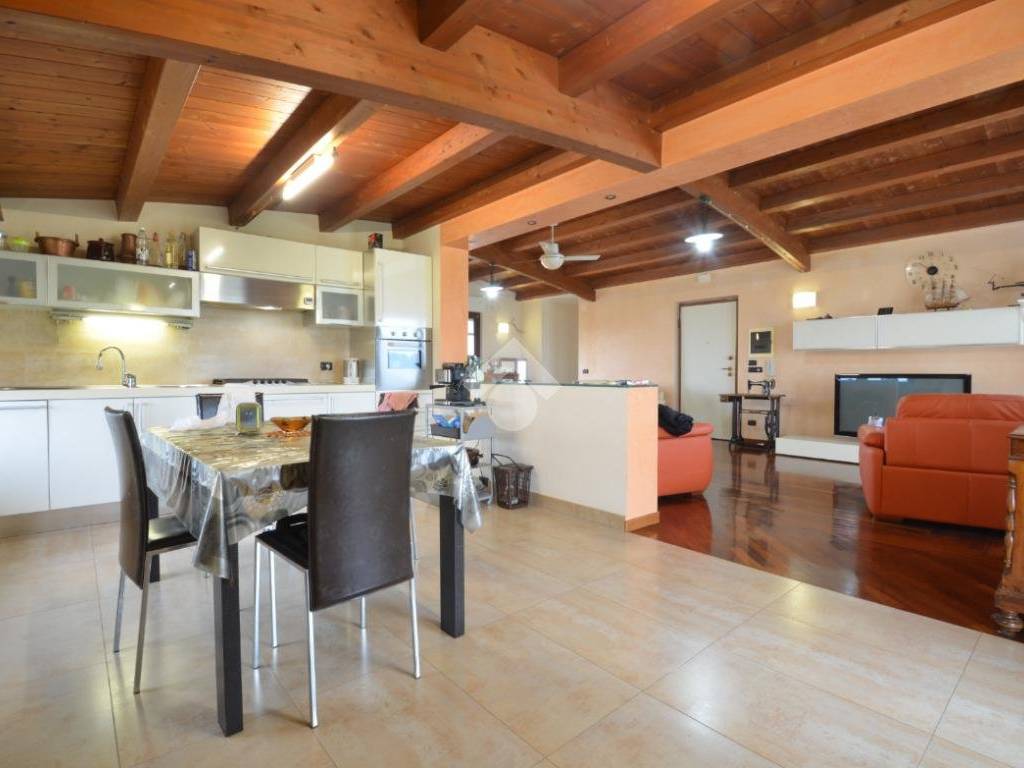 appartamento in vendita a Città Sant'Angelo