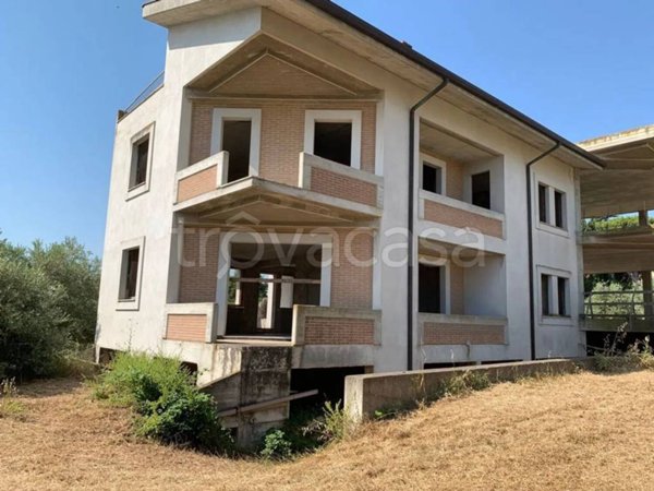 casa indipendente in vendita a Città Sant'Angelo