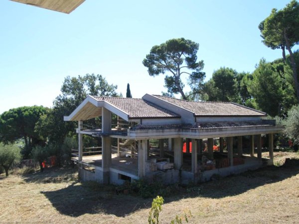 casa indipendente in vendita a Città Sant'Angelo in zona Madonna della Pace