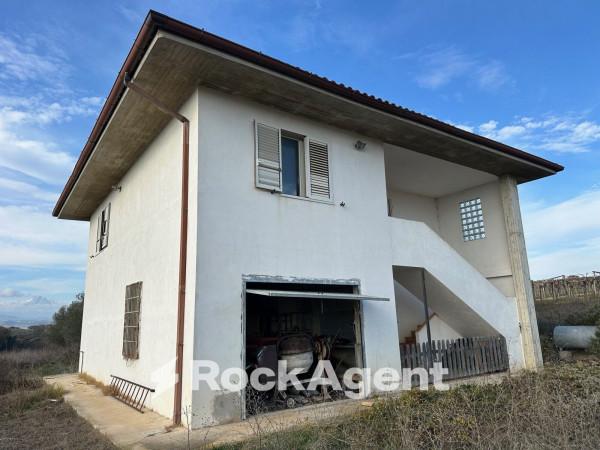 casa indipendente in vendita a Città Sant'Angelo