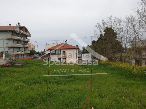 terreno edificabile in vendita a Città Sant'Angelo in zona Madonna della Pace