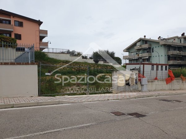 appartamento in vendita a Città Sant'Angelo in zona Madonna della Pace