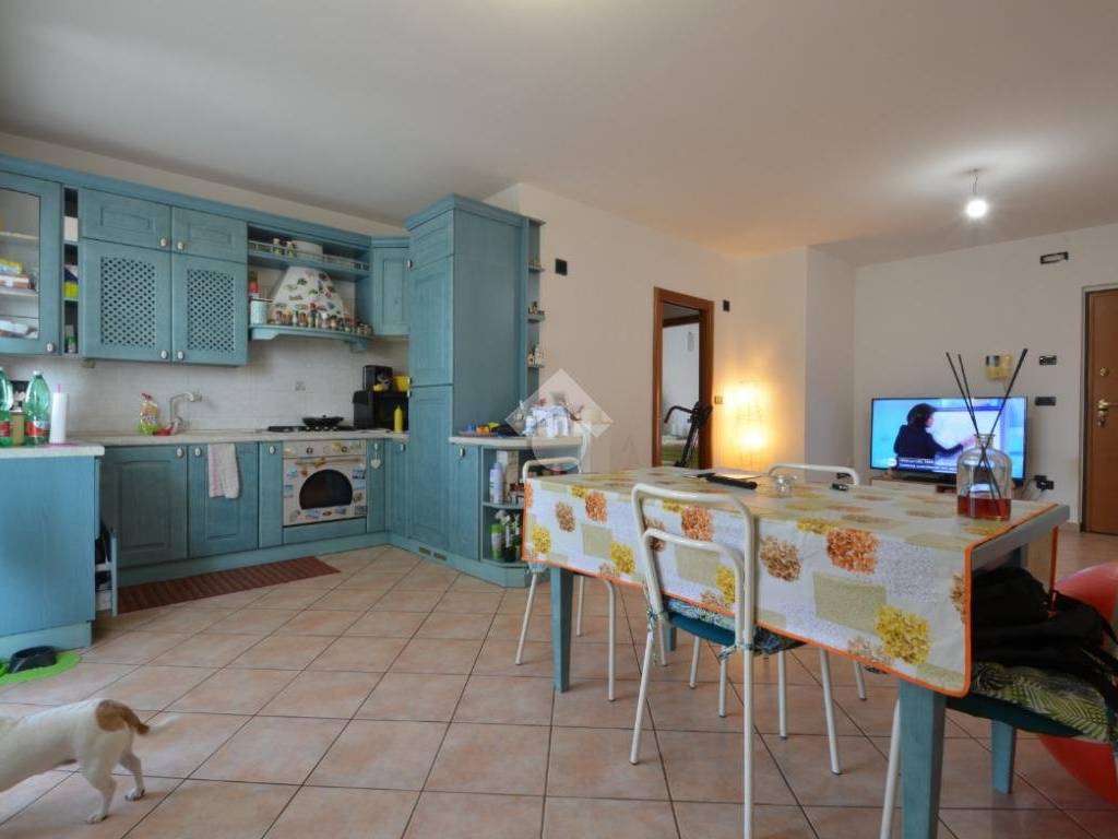 appartamento in vendita a Città Sant'Angelo in zona San Martino
