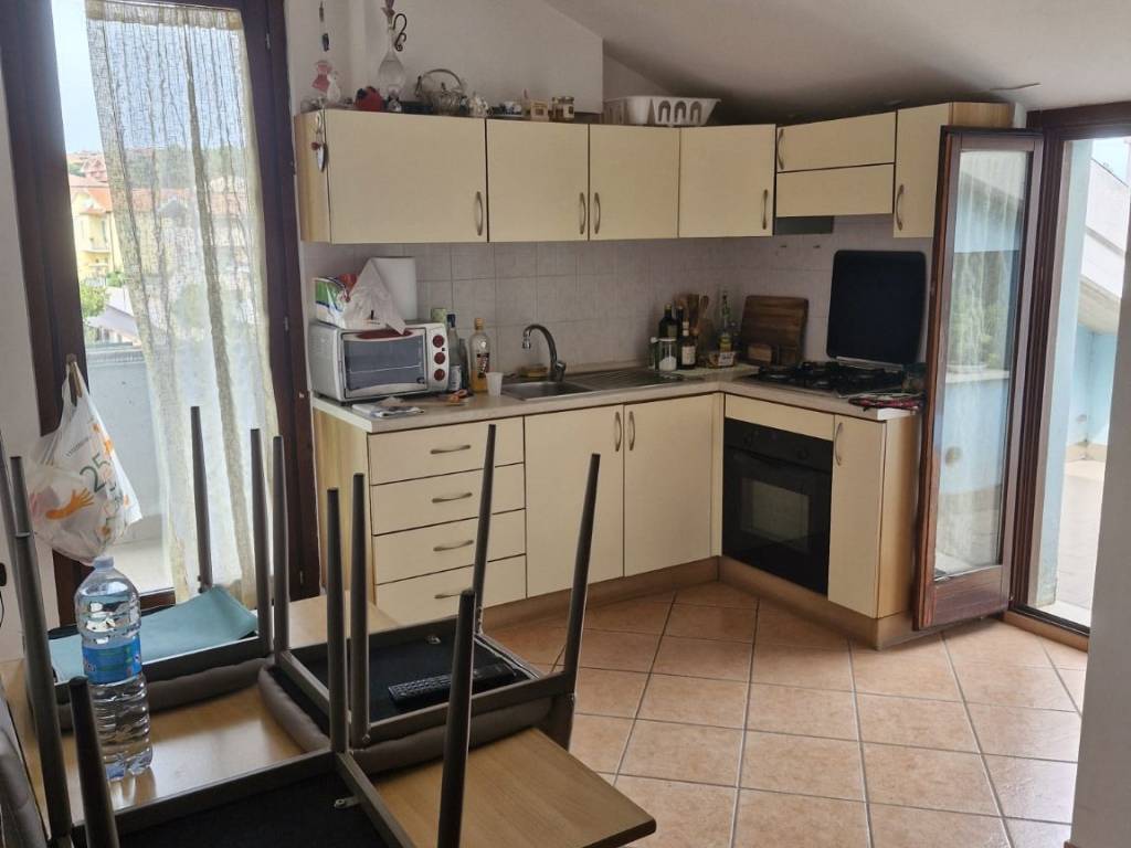 appartamento in vendita a Città Sant'Angelo in zona San Martino