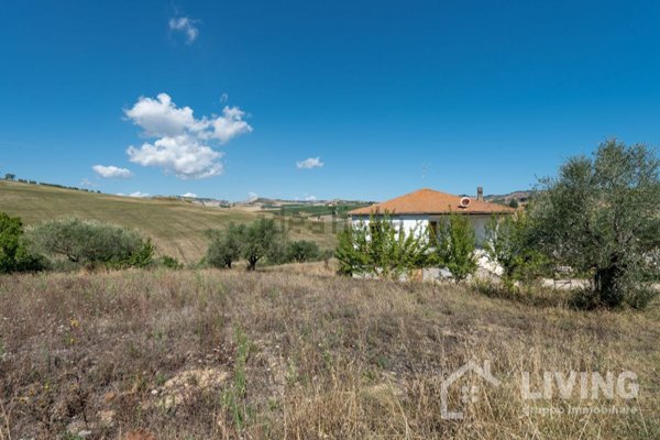 pentavano in vendita a Città Sant'Angelo