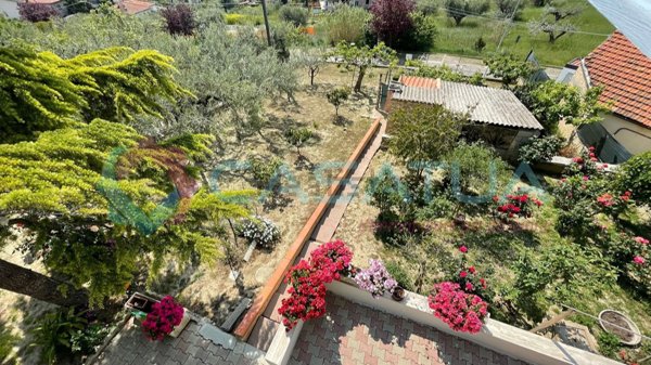 appartamento in vendita a Città Sant'Angelo in zona Crocifisso