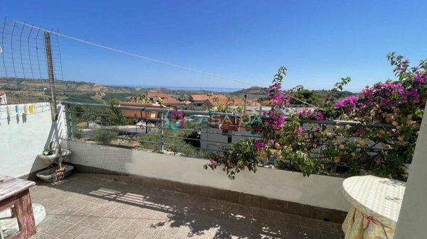 casa indipendente in vendita a Città Sant'Angelo