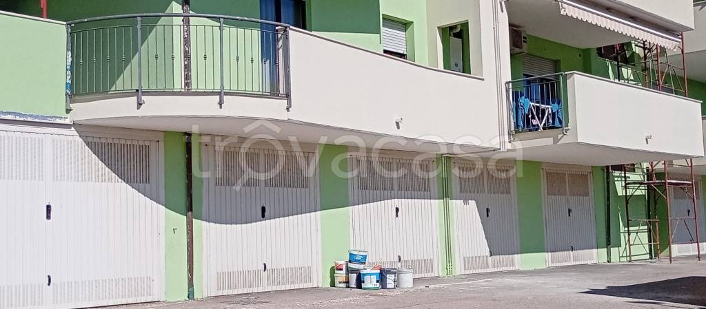 appartamento in vendita a Città Sant'Angelo in zona Fonte Umano