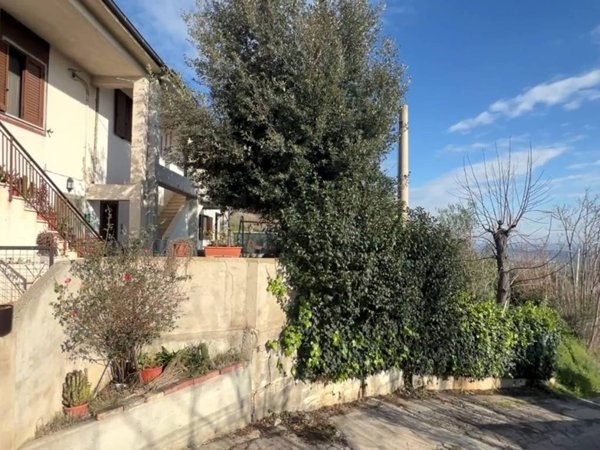 casa indipendente in vendita a Città Sant'Angelo
