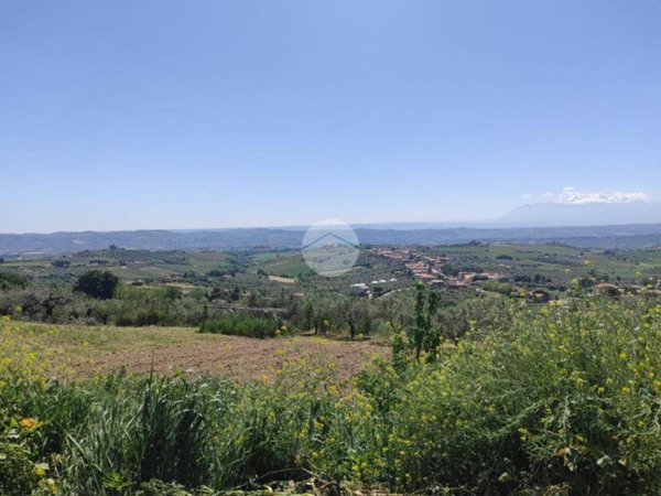 terreno agricolo in vendita a Città Sant'Angelo
