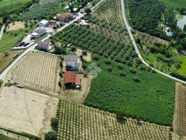 terreno agricolo in vendita a Città Sant'Angelo
