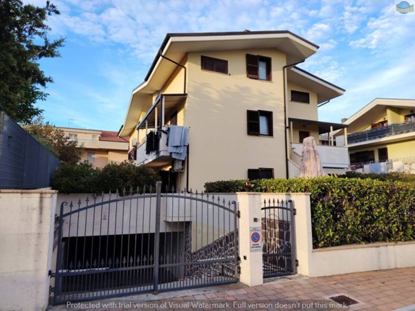 appartamento in vendita a Città Sant'Angelo in zona San Martino