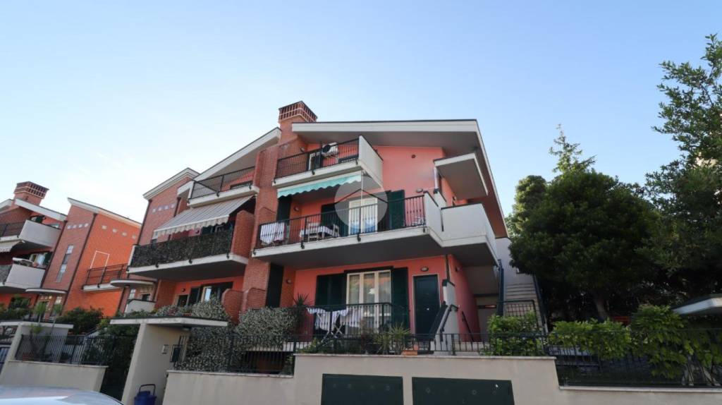 casa indipendente in vendita a Città Sant'Angelo