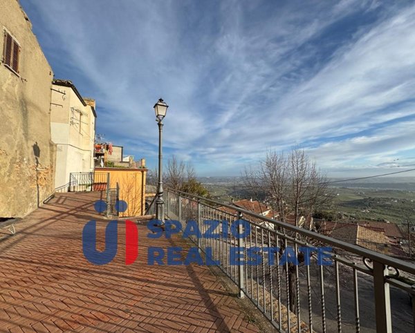 casa indipendente in vendita a Città Sant'Angelo