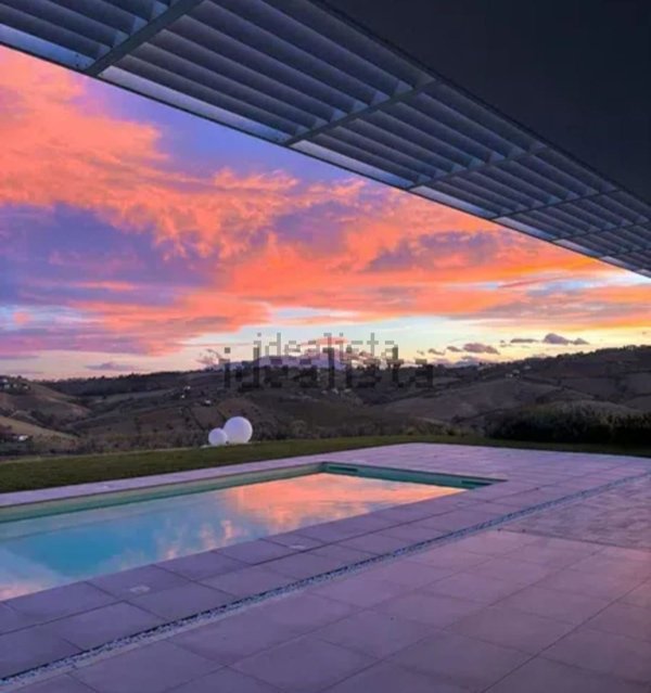 casa indipendente in vendita a Città Sant'Angelo