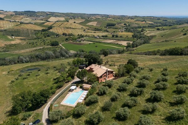 casale in vendita a Città Sant'Angelo