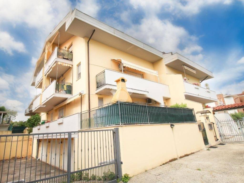 appartamento in vendita a Città Sant'Angelo