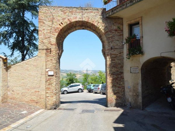 casa indipendente in vendita a Città Sant'Angelo