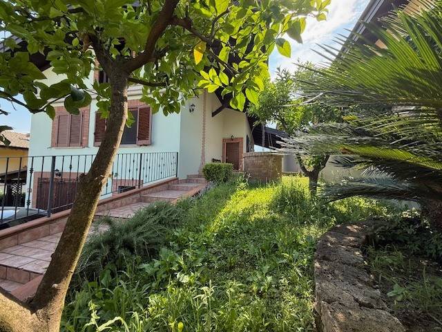 casa indipendente in vendita a Città Sant'Angelo