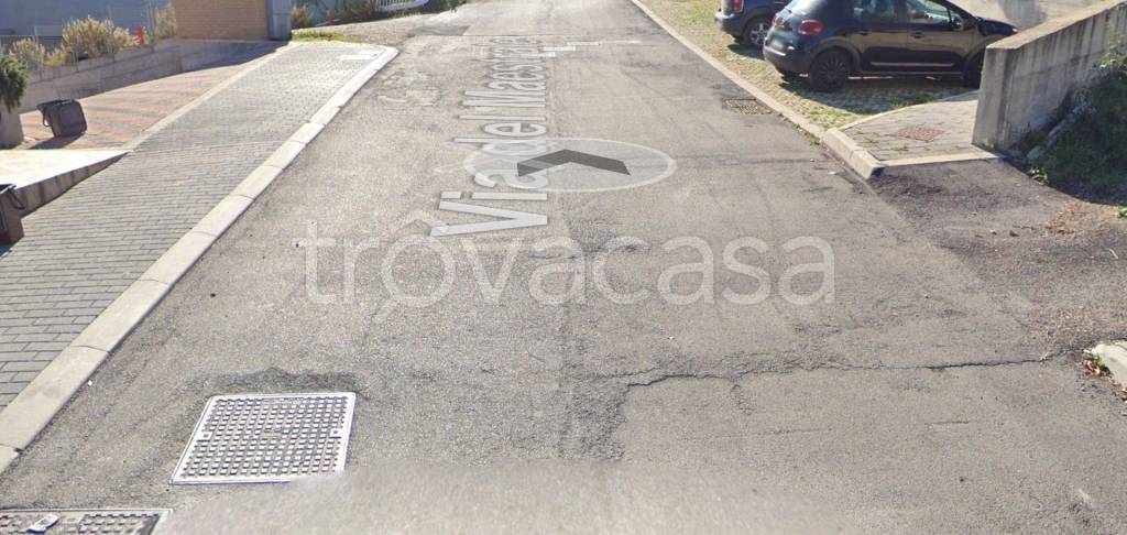 appartamento in vendita a Città Sant'Angelo in zona San Martino