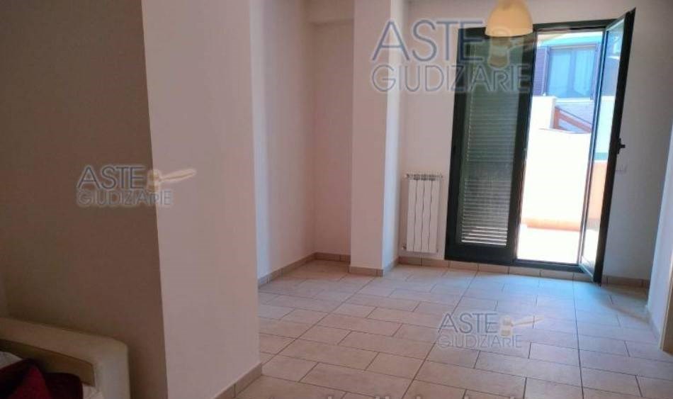 appartamento in vendita a Città Sant'Angelo in zona Fonte Umano