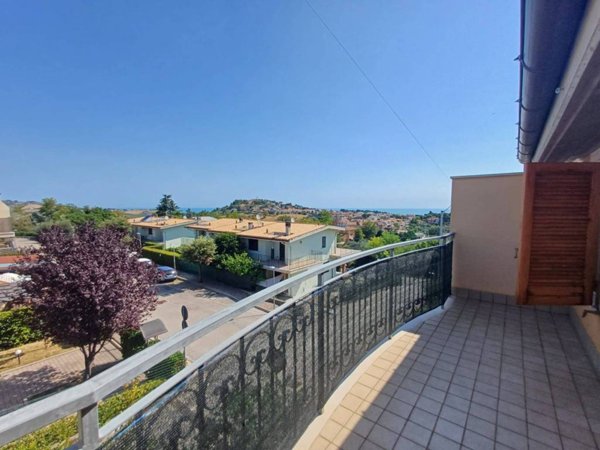 appartamento in vendita a Città Sant'Angelo in zona Madonna della Pace