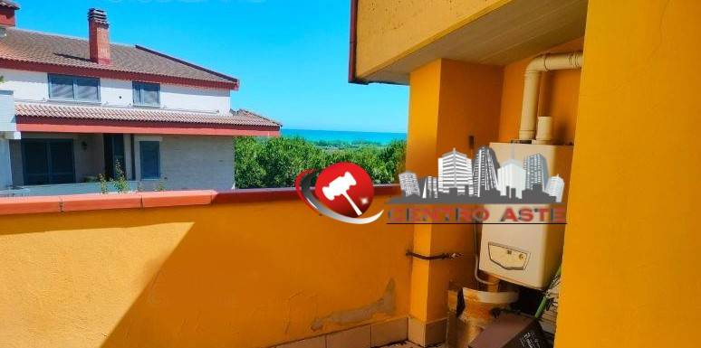 appartamento in vendita a Città Sant'Angelo in zona San Martino