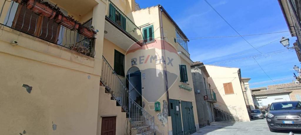 casa semindipendente in vendita a Città Sant'Angelo