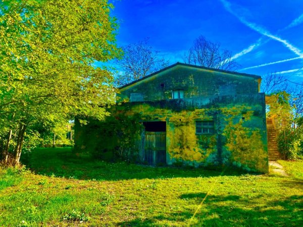 casa indipendente in vendita a Città Sant'Angelo in zona Piano di Sacco
