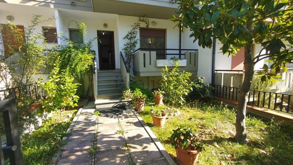 casa indipendente in vendita a Città Sant'Angelo