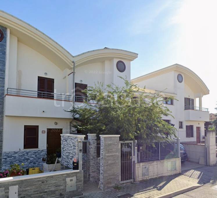casa indipendente in vendita a Città Sant'Angelo