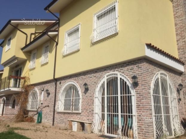 casa indipendente in vendita a Città Sant'Angelo