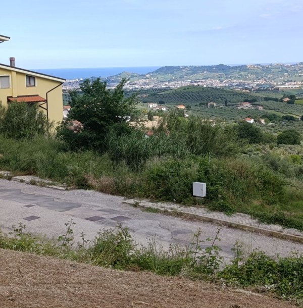 casa indipendente in vendita a Città Sant'Angelo