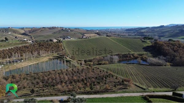 terreno edificabile in vendita a Città Sant'Angelo in zona Madonna della Pace