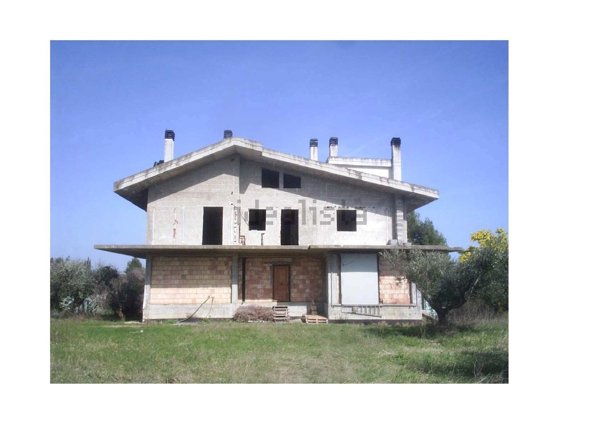 casa indipendente in vendita a Città Sant'Angelo