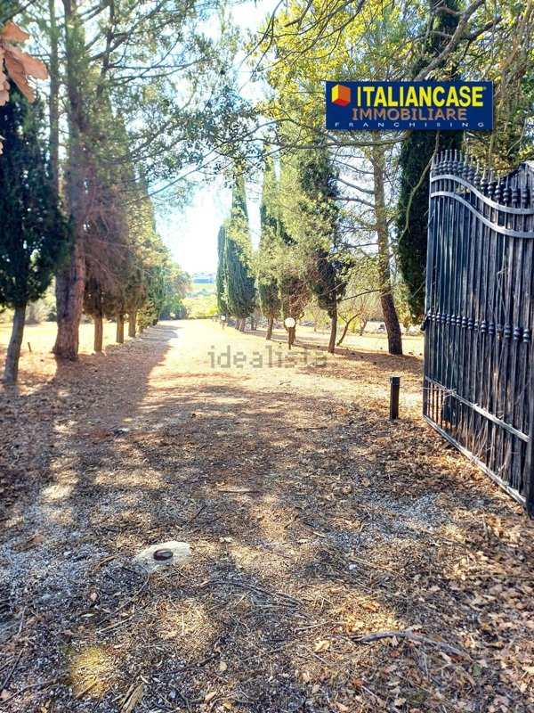 casa indipendente in vendita a Città Sant'Angelo