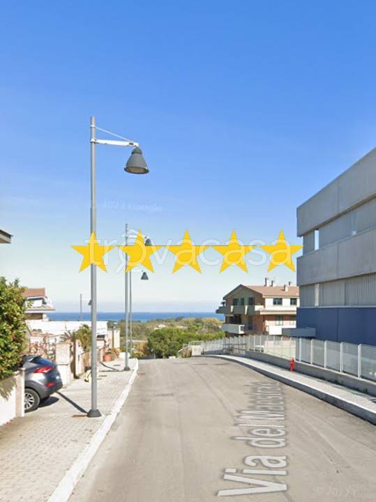 appartamento in vendita a Città Sant'Angelo in zona Fonte Umano