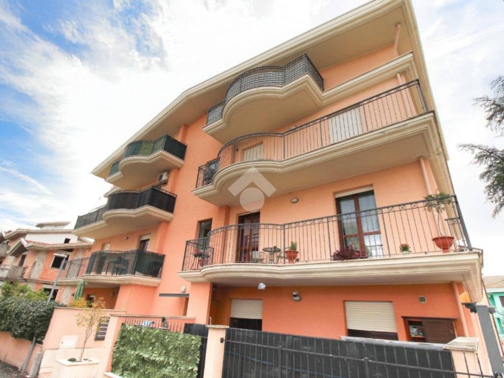 appartamento in vendita a Città Sant'Angelo in zona San Martino