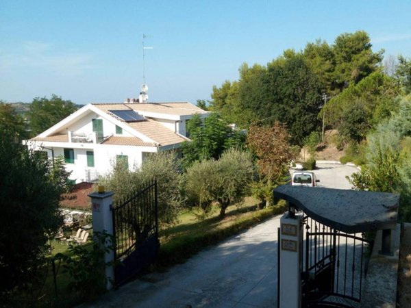 casa indipendente in vendita a Città Sant'Angelo