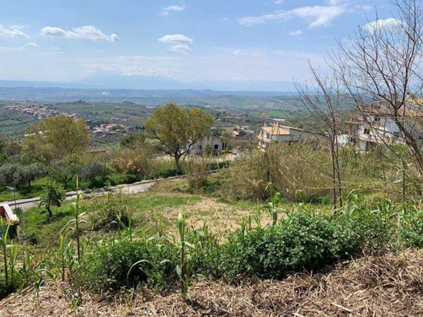 terreno edificabile in vendita a Città Sant'Angelo