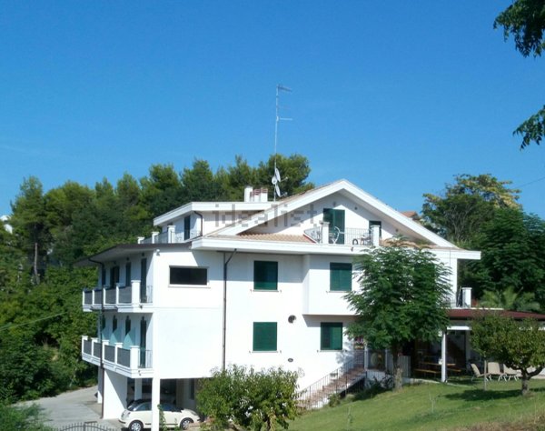 casa indipendente in vendita a Città Sant'Angelo